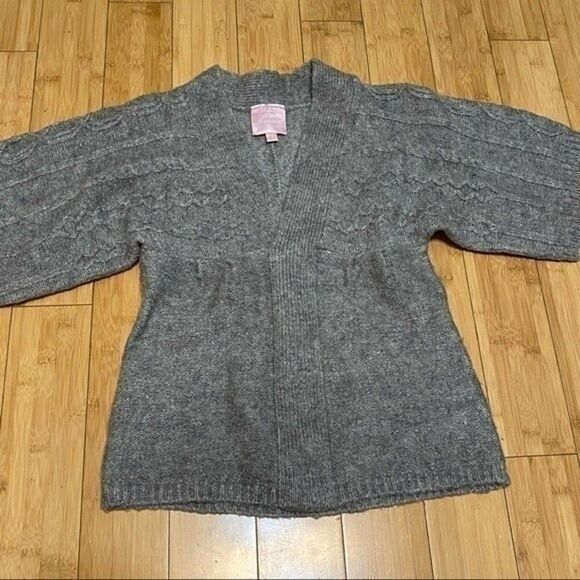 Romeo & Juliet Couture gray wool v neck sweater 3/4 sleeve top size small 55B2 - Picture 12 of 12